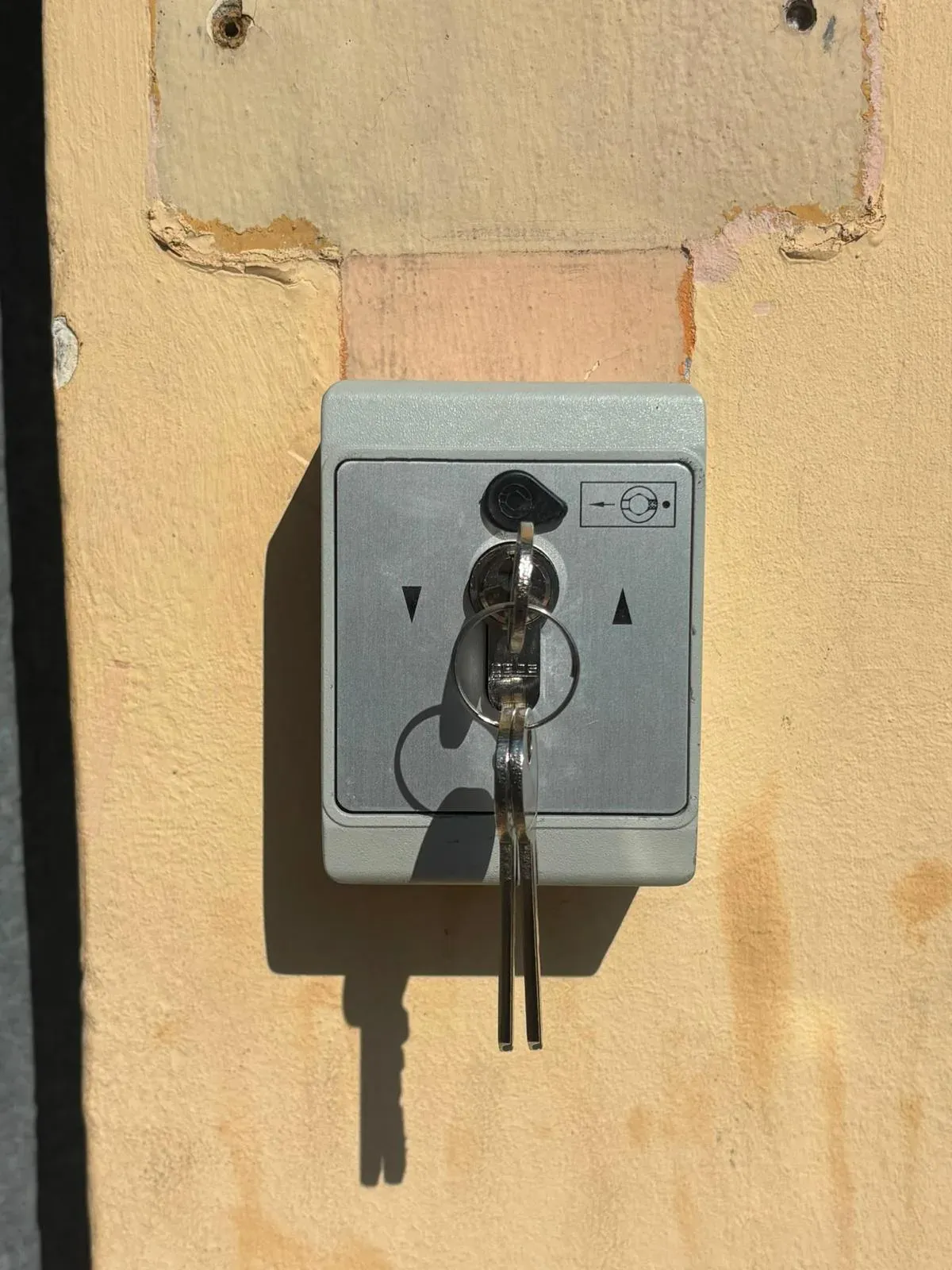 Motorisation de rideau métallique à Marseille 1